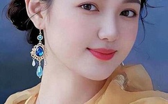 博主侮辱女学生被拘10日